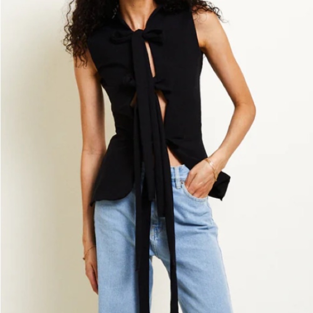 NEVER WORN ATELIER TULPE TRIPLE TIE TOP IN BLACK